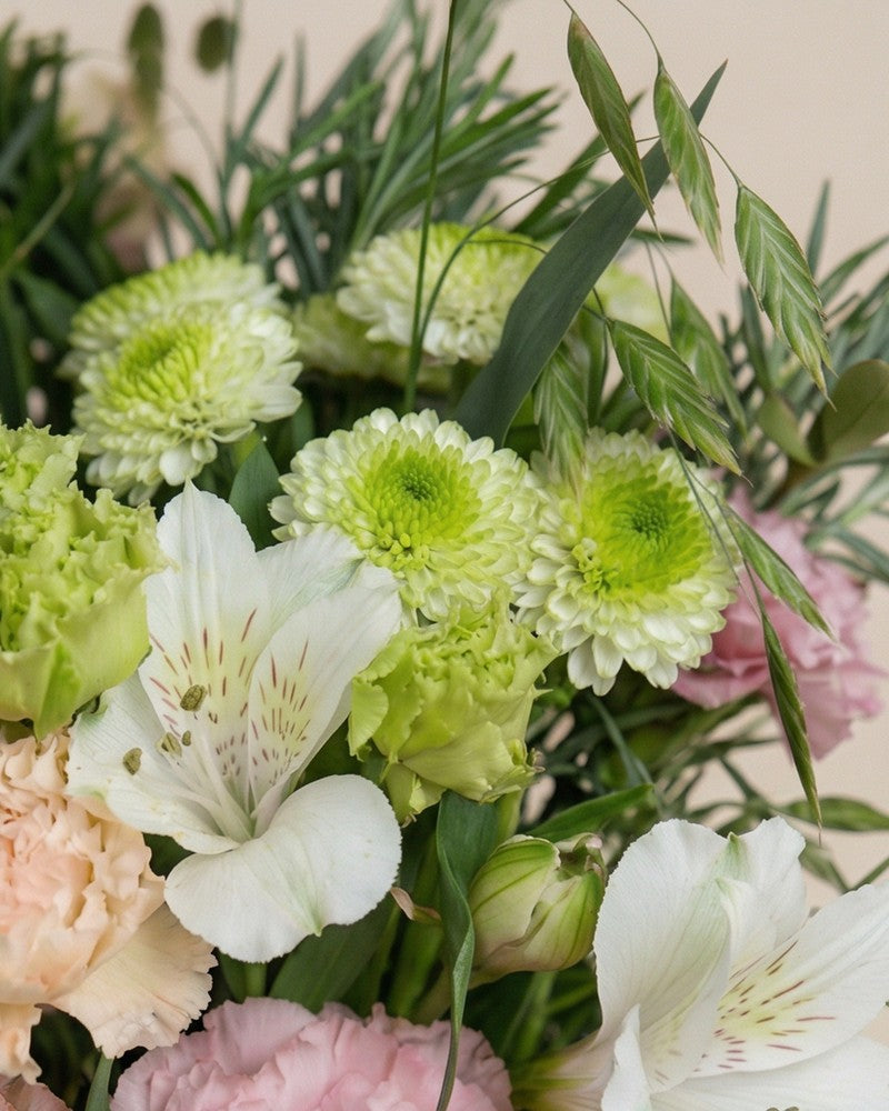feey-picknickzeit-blumenstrau-mit-lisianthus image 2