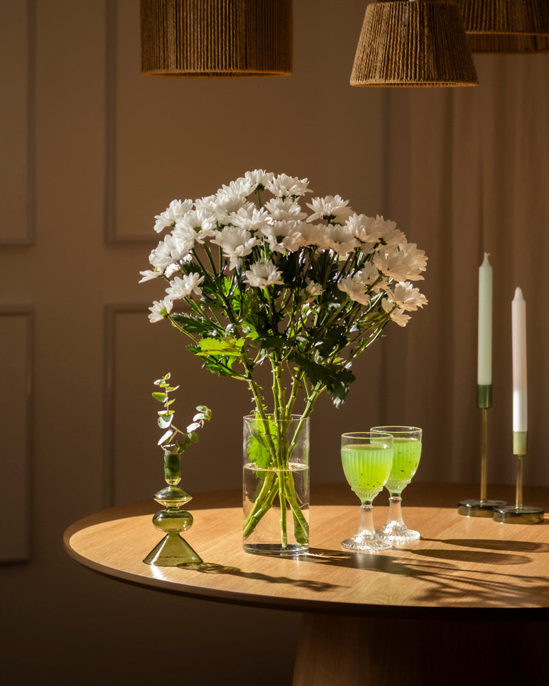 feey-chrysanthemen-wei-schnittblumen image 3