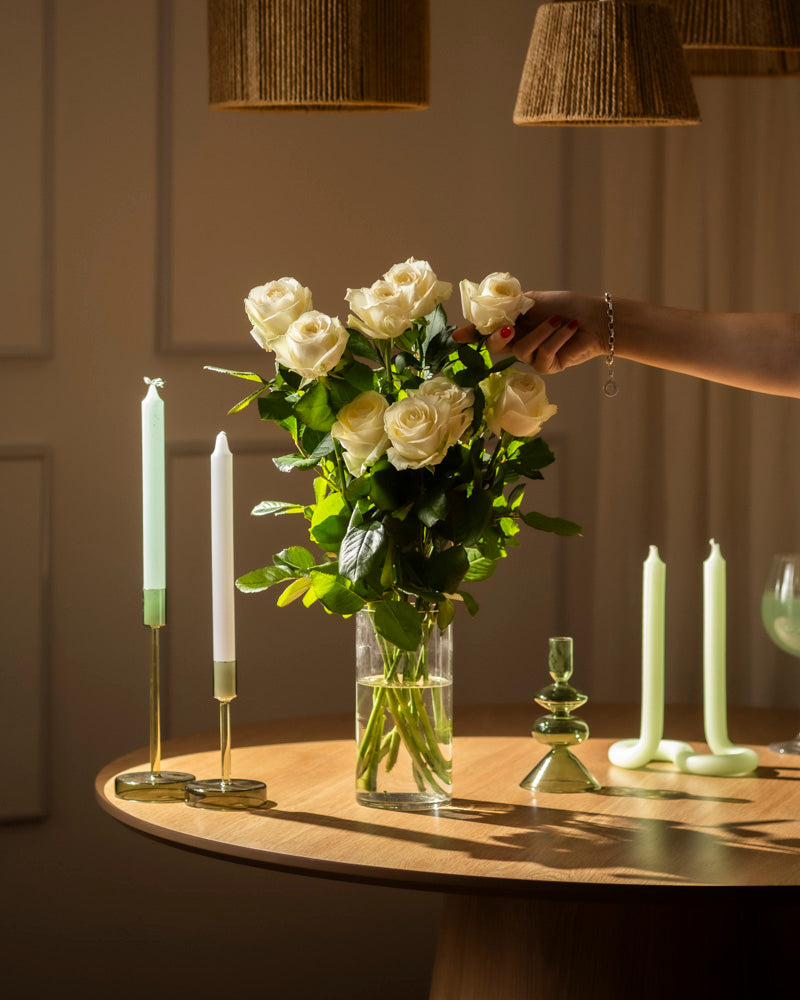 feey-wei-e-rosen-schnittblumen-strau image 3