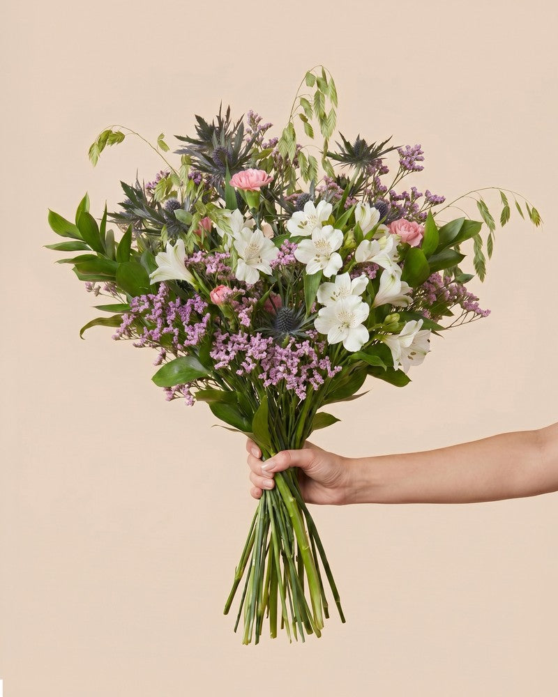 feey-umarmung-blumenstrau-alstroemeria-dianthus image 4